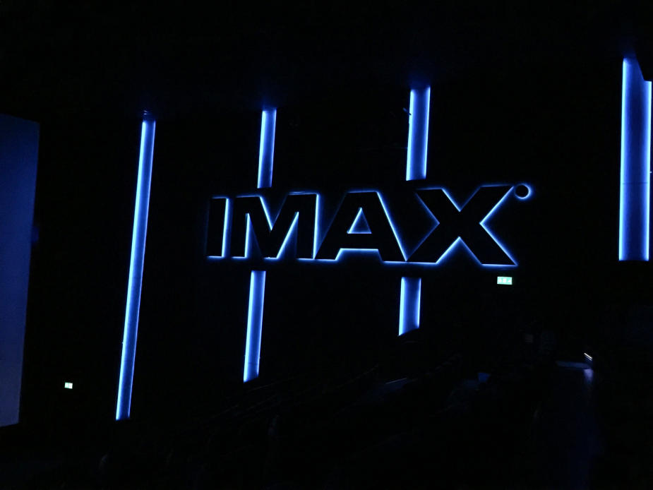 IMAX Logotypen inne i salongen