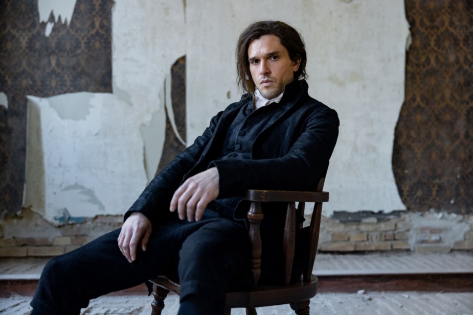 Kit Harington som Sydney Carton i A Tale of Two Cities