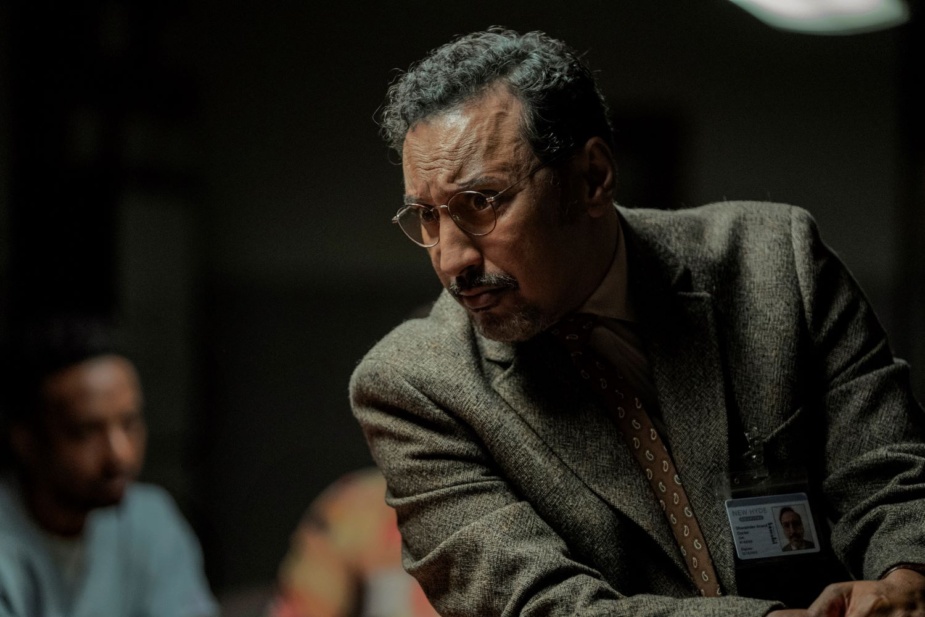 Aasif Mandvi i The Terror: Devil in Silver