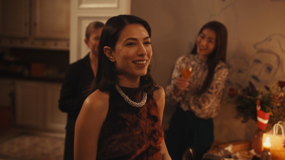 Evin Ahmad i den danska dramaserien Secrets på Viaplay